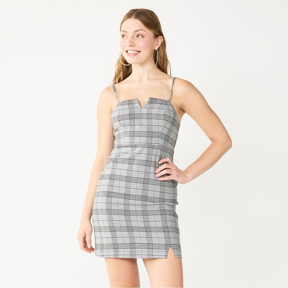 NWOT Front Notch Plaid Mini Dress Size 13 - Picture 2 of 7